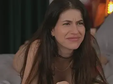 Stripchat Adult Video Chat of Alyonaqueen_