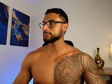 Stripchat Watch Live Sex Cams of LiamGarcia1