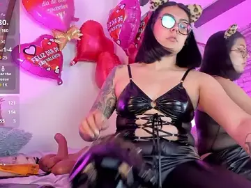 Stripchat Live Sex Cam of LolaXXXperience