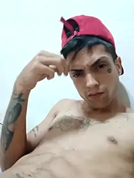 Stripchat Watch Live Sex Cams of DanyCubanoCumm