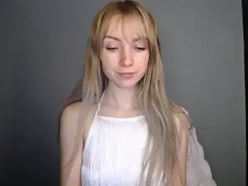 Stripchat Live Porn of LuciaYoung