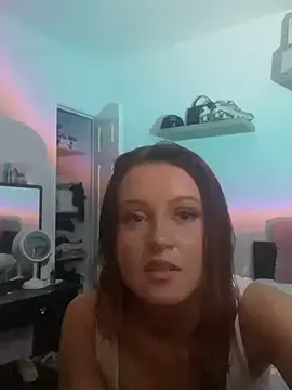 Stripchat Free Porn Cam of PoisonIvy_x