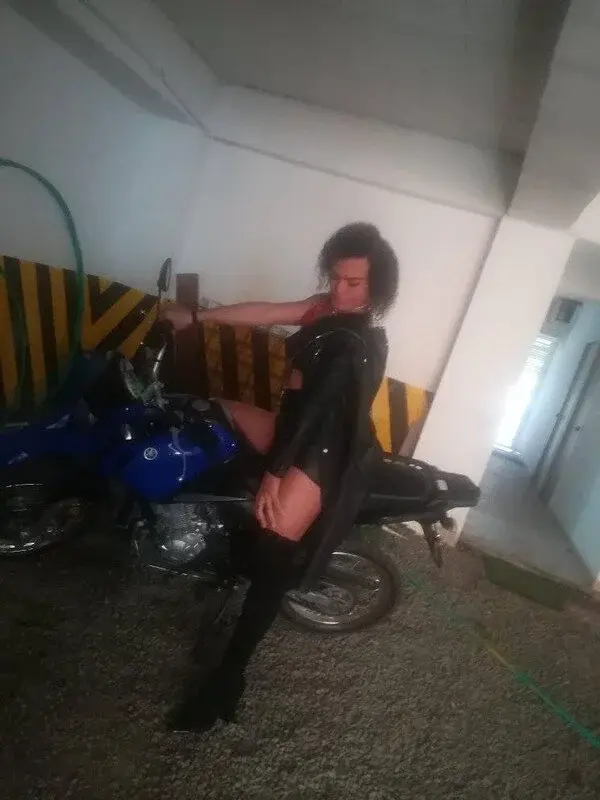crazy_doll_bigcock1