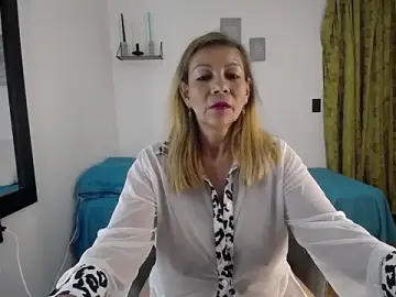 Stripchat Live Porn of renata_salinas_1