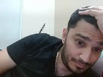 Stripchat Live Sex of robintoit