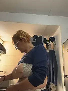 Stripchat Sex Cam of star_anastasia