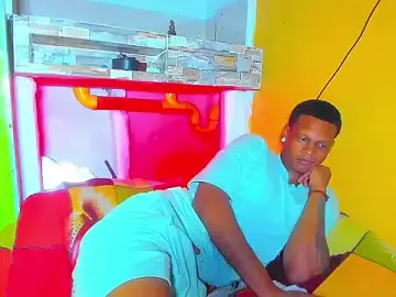 Stripchat Sex Cam of guerreros_aunstin