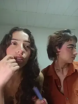 Stripchat Watch Live Sex Cams of AlexxaAndRileyy