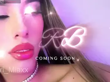Stripchat Sex Chat of Ari_Miaxx