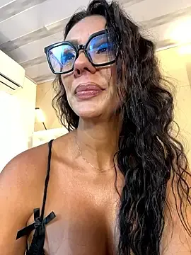 Stripchat Sex Chat of SofhiaTaylor