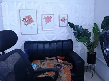 Stripchat Best live sex cam show of Valentinaa_mature