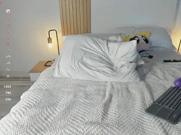 Stripchat Watch Live Sex Cams of Ajen_Blondie