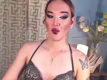 Stripchat Live Sex Cam of AleinaCroft