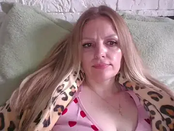 Stripchat Free Porn Cam of Angel_girllovemy