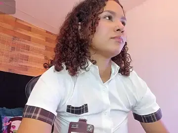 Stripchat Free Live Porn of Emily_brown04