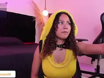 Stripchat Adult Webcam of Emily_brown04