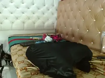 Stripchat Sex Cam of jenny-big-cock