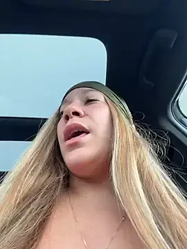 Stripchat Free Live Porn of Bigbuttbrooklynn