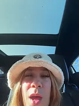 Stripchat Sex Cam of Bigbuttbrooklynn