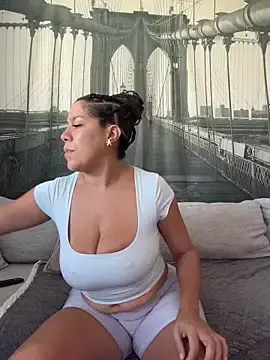 Stripchat Live Sex Cam of Bigbuttbrooklynn