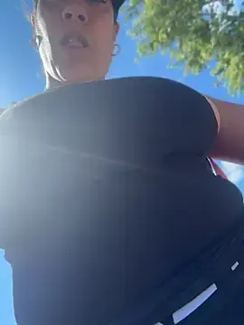 Stripchat Sex Cam of Bigbuttbrooklynn