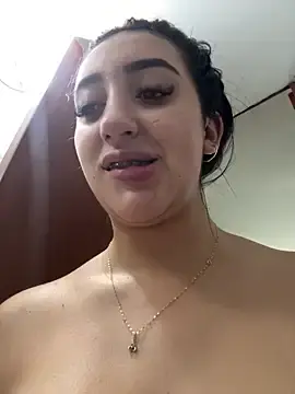 Stripchat Sex Cam of Hannahoff