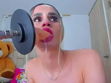 Stripchat Live Sex Cam of Sexy_valgirl