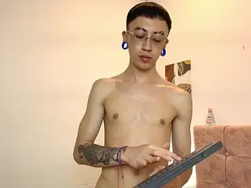 Stripchat Live Sex of Yoshua_Smith