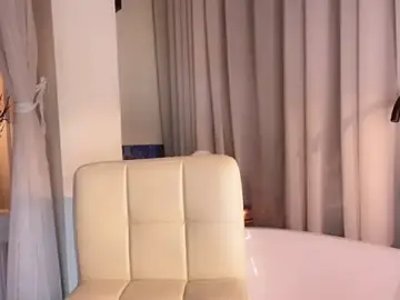 Stripchat Free Porn Cam of dearMi_00
