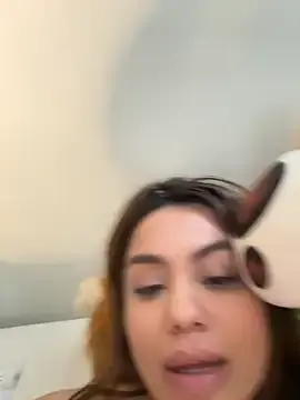 Stripchat Live Sex Cam of valeria2019hot