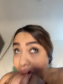 Stripchat Free Porn Cam of valeria2019hot