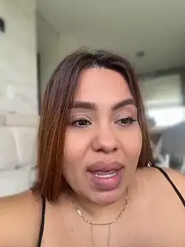 Stripchat Live Sex Cam of valeria2019hot
