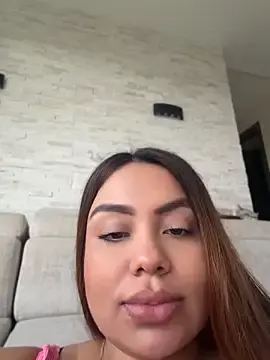 Stripchat Live Sex Cam of valeria2019hot