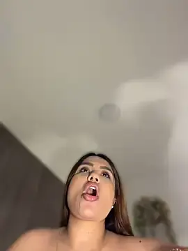 Stripchat Sex Cam of valeria2019hot