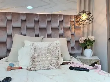 Stripchat Adult Webcam of DulceEstrella_