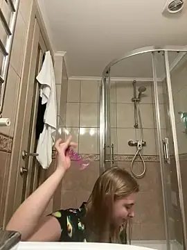 Stripchat Live Sex Cam of freiiaflower
