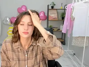 Stripchat Nude Webcam of Freya_Belis