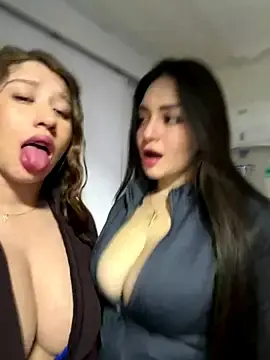 Stripchat Sex Cam of roouse