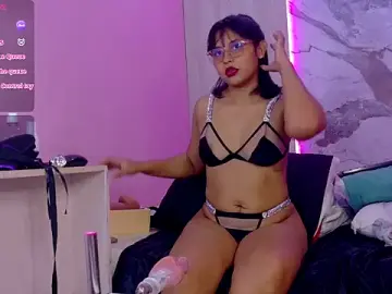 Stripchat Live Sex Cam of ZaraDavid1