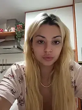 Stripchat Adult Video Chat of Noeliagglow