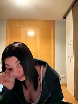 Stripchat Sex Cam of Noeliagglow