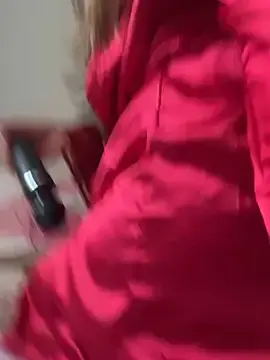 Stripchat Nude Webcam of lariic