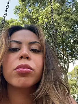 Stripchat Sex Cam of lariic