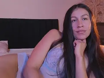 Stripchat Adult Webcam of EmiGomez_