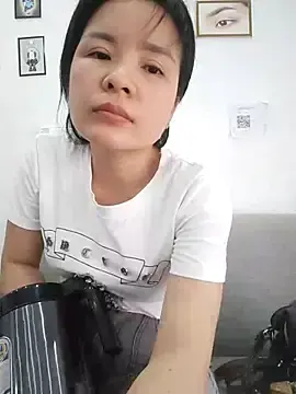 Stripchat Live Porn of Ivy_Trix2