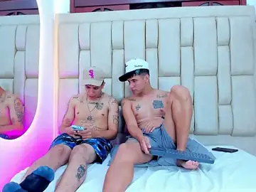 Stripchat Sex Cam of KyABROTHERS_OS