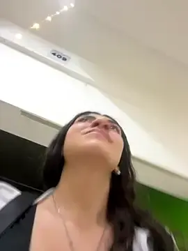 Stripchat Sex Cam of arieel__722