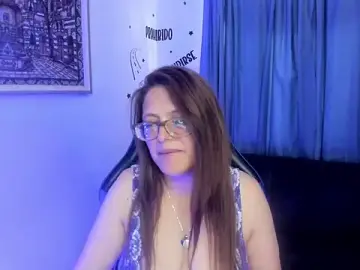 Stripchat Adult Webcam of Ivette_Shaira