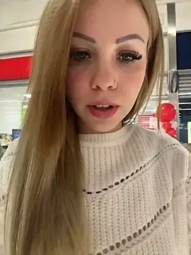 Stripchat Live Sex Cam of KittyMissyX