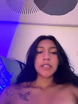 Stripchat Live Sex Cam of Nahomy_cute1